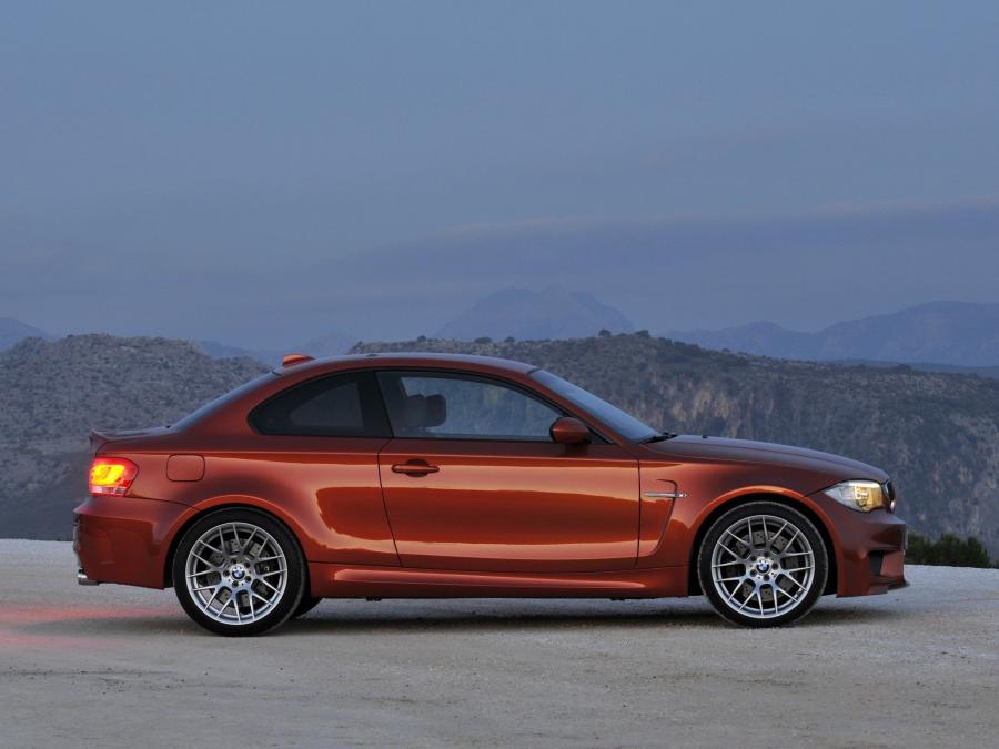  BMW 1-Series M Coupe 2012 года  (фото 14 из 39)